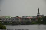 Dv12 Eine Dv12 bringt den P274 �ber die alten kombinierten Stra�en- und Eisenbahnbr�cke 'Ounaskoski Br�cke' von Kemij�rvi nach Rovaniemi. (11,06,2011)
