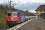 guterzuge 421 388 der Cargo SBB CFF mit Neuwagen durch Darmstadt-S�d in Richtung Heidelberg. (13,12,2011)