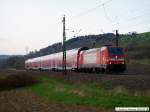ire Auf der R�ckfahrt nach Lindau kommt mir Werbelok 146 201-9 mit IRE 4235 vor die Linse. (10,04,2010)
