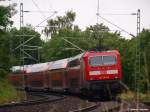 143 057-8 f�hrt mit seinem RE22015 nach T�bingen, n�chster Halt ...