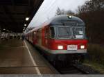 KBS 761 218-Abschied RB 13966 eingefahren in Kirchheim unter Teck auf Gleis 3 aus Oberlenningen um 15:57 Uhr zur weiterfahrt nach Wendlingen am Neckar. (11.12.2009)