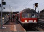 KBS 761 218-Abschied Sag zum Abschied leise 'Servus' mit Lok-bespannten Z�gen auf der Teckbahn. Hier RB13966 an 16:08 Uhr / ab 16:23 Uhr als RB13971 von Oberlenningen nach Wendlingen am Neckar und zur�ck nach Kirchheim unter Teck hier in Wendlingen am Neckar mit Karlsruher Steuerwagen Faltbalg D-DB 50 80 82-34-212-4 Bnrdzf(463) . (11.12.2009)