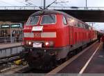 KBS 761 218-Abschied Sag zum Abschied leise 'Servus' mit Lok-bespannten Z�gen auf der Teckbahn. Hier RB13966 an 16:08 Uhr / ab 16:23 Uhr als RB13971 von Oberlenningen nach Wendlingen am Neckar und zur�ck nach Kirchheim unter Teck hier in Wendlingen am Neckar. (11.12.2009)