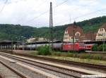 kessel--und-silozuge Mit einem Kesselwagenzug durchf�hrt 185 240-9 um 14:33 Uhr den Bf Plochingen in Richtung Ulm/M�nchen. (27,05,2010)