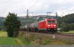 185 373-8 m�ht sich mit seinem Kesselwagenzug geh�rig ab, als ...