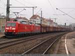 kohle--erz--und-kokszuge 185 056 und 185 169 mit einem Fals-Wagenzug durch Esslingen am Neckar in Richtung Stuttgart. (18,03,2011)