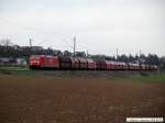 kohle--erz--und-kokszuge In den Abendstunden kam noch 185 246-6 mit einem Talns-Zug in Richtung Stuttgart bei Reichenbach(Fils) vorbei. (03,04,2010)