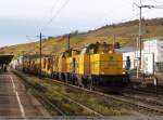 Leonhard Weiss Zwei Loks der Fa. Leonhard Weiss ziehen einen Bauzug in Richtung G�ppingen durch Esslingen am Neckar. (11,11,2010)