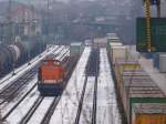 Locon Logistik und Consulting AG Locon 212 [92 80 1293 503-9 D-LOCON] rangiert leere Wagen im Stuttgarter Hafen. (19,02,2010)