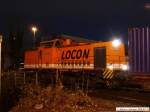 Locon Logistik und Consulting AG Da 185 672-3 ohne Strom dasteht, rangiert Locon 211 den Zug auf ein anderes Gleis. (25,02,2010)