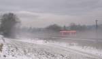 rb Ein einsamer BR 650 f�hrt fast unbemerkt als RE 22927 von Plochingen kommend demn�chst in Wendlingen am Neckar ein mit Ziel T�bingen. (07,01,2011)