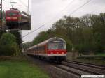 rb In welche Richtung soll gefahren werden? - Entweder vergessen oder absichtlich hatte der TF am Anfang und am Ende des Zuges die R�ckleuchten der RB 19353 an. (30.04.2010)