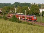 rb Nat�rliches Lichtspiel 2 / Ein 425 als RB 19359 um 19:45 Uhr bei seitlichem Sonnenlicht auf der Fahrt von Stuttgart nach Ulm. (05,06,2010)