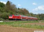 re Mit Lok 146 220-9 f�hrt RE19224 nach Stuttgart zum n�chsten Halt Plochingen. (27,04,2010)