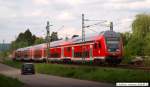RE mit 143 802 von Stuttgart nach T�bingen bei Wendlingen/Neckar. ...