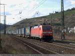 sattelauflieger-klv Der TEC 43255 (LKW-Walter) wird von 152 143 in Richtung M�nchen durch Esslingen am Neckar gezogen. (01,04,2011)