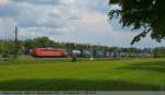 151 066 mit einem ...  Andreas Axmann 22.05.2011