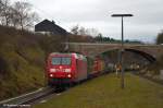 sattelauflieger-klv 145 053 mit KLV durch Darmstadt-S�d in Richtung Darmstadt Hbf. (13,12,2011)
