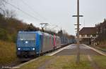sattelauflieger-klv 185 536 und 185 590 Crossrail (kalt) mit KLV LKW-Walter durch Darmstadt-S�d in Richtung Heidelberg. (13,12,2011)