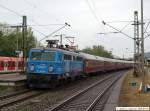 sonderzuge Geplante Abfahrt des Sonderzuges nach Mainz war um 18:51 Uhr. Er wartet mit der 1042 520-8 f�r die Fans des 1. FSV Mainz 05 im Bahnhof Stuttgart/Untert�rkheim auf den Abfahrtsauftrag. (01,05,2010)