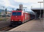 Abfahrt f�r den SDZ 95053 mit der HGK 185 587-3 ...