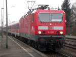 Einfahrt in den Bahnhof Wendlingen RE22034 mit 143 201 am ...