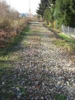 werksanschlusse-stillgelegt---gruninger-prem Gleisbettreste der Alten Strecke [Gr�ninger&Prem und Bf Kirchheim unter Teck], heute verl�uft auf der alten Strecke ein Radweg. (14,11,2008)