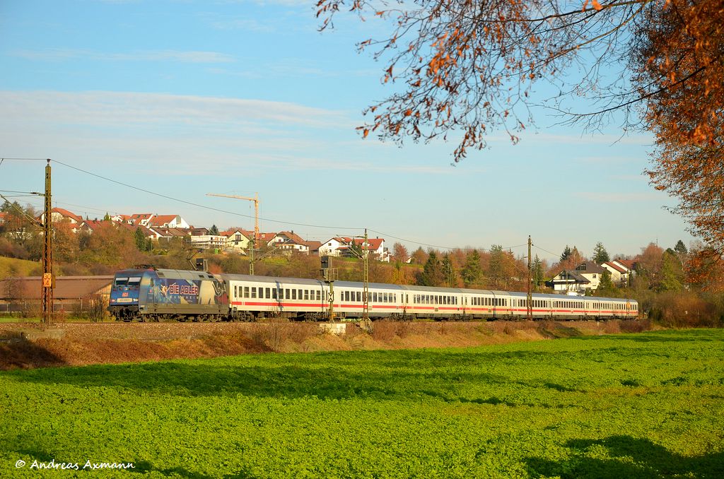 101 070  Adler Mannheim  mit IC 118 von Ulm durch Ebersbach/Fils nach Stuttgart. (20,11,2011)