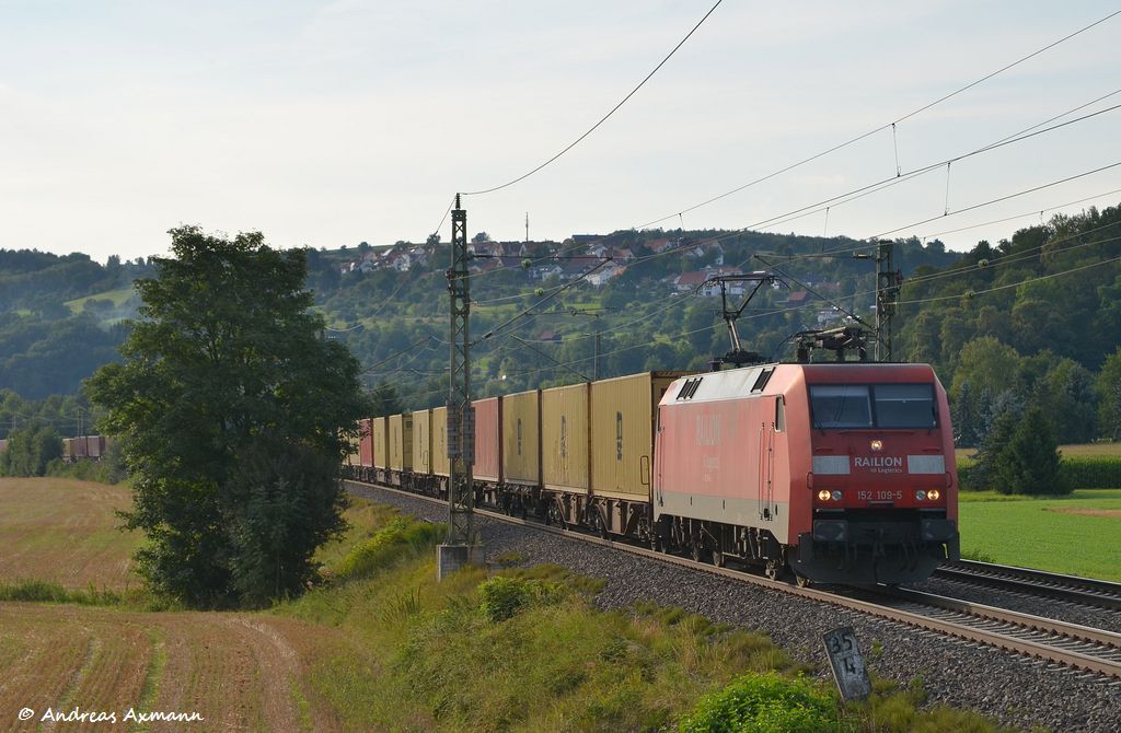 152 109 mit Container durch Uhingen nach Beimerstetten. (08,08,2012)