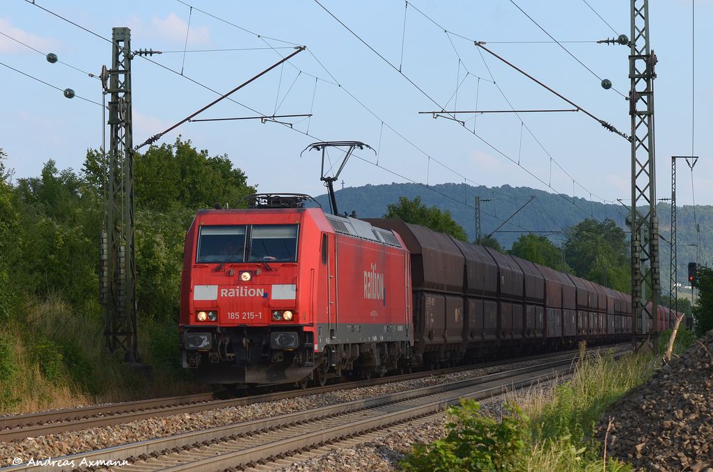 185 215 mit Fals-Wagen durch Kuchen in Richtung Stuttgart/Kornwestheim. (10.08.2012)