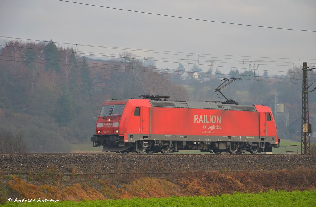 185 309 auf Tfzf durch Ebersbach/Fils in Richtung Plochingen/Stuttgart. (26,11,2011)
