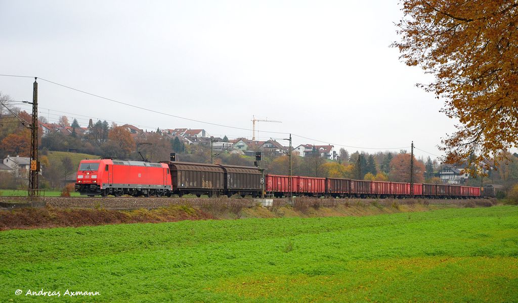 185 379 mit Gemischtem Gterzug durch Ebersbach/Fils in Richtung Stuttgart/Kornwestheim. (10,11,2011)