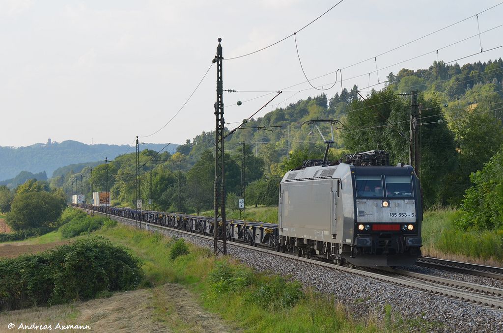 185 553 mit Container in Richtung Beimerstetten/Mnchen. (10.08.2012)