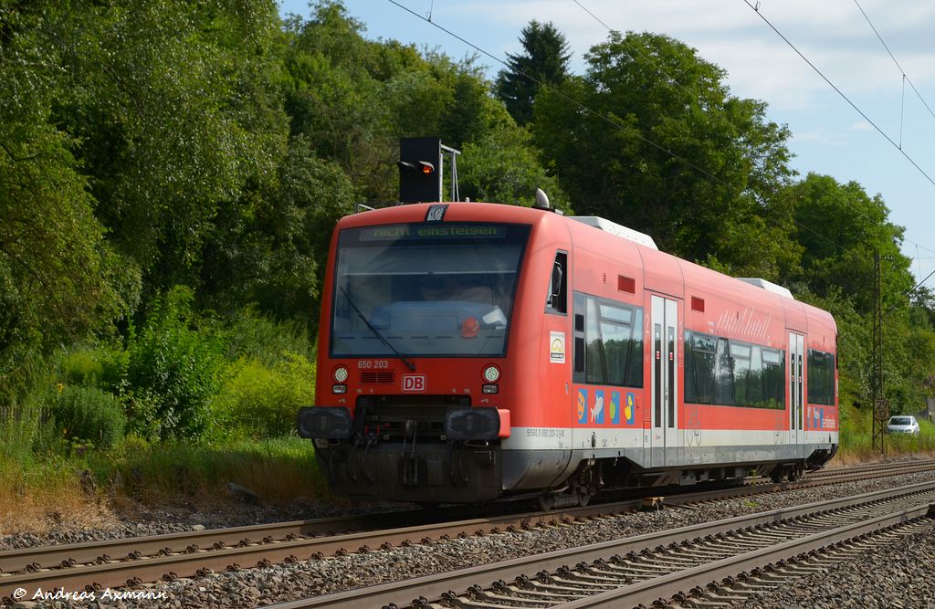 650 203  seehnsele  auf langsammer Lz-fahrt durch Reichenbach/Fils nach Plochingen. (03,08,2012)