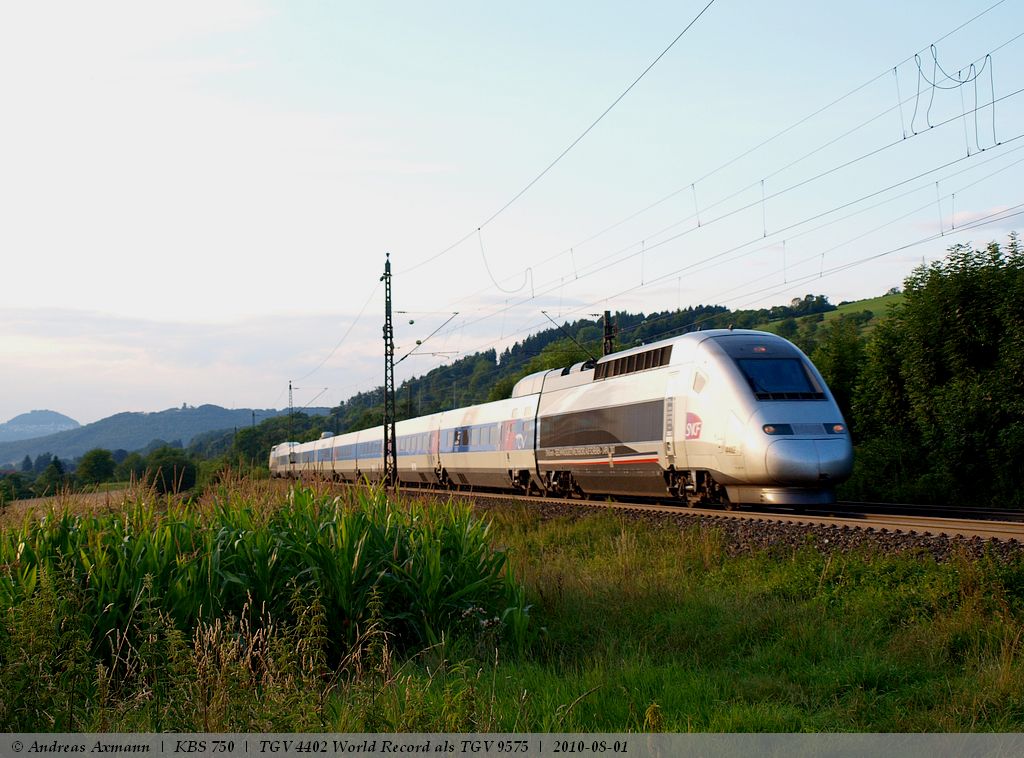 Als Abendlicher TGV 9575 Paris/Stuttgart nach München, fährt der