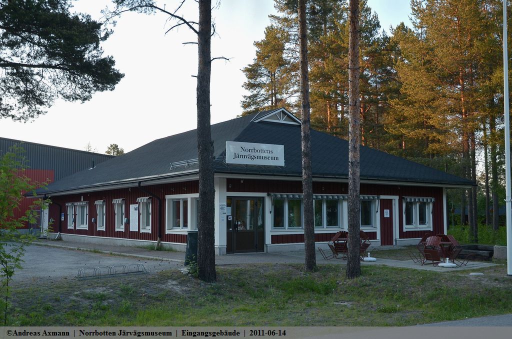 Das Eingangsgeböude zum Norrbotten Järvägsmuseum in Luleå-Karlsvik. (14,06,2011)