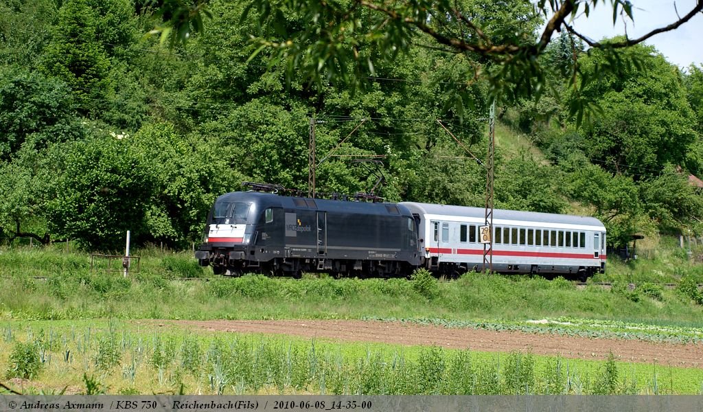 ES 64 U2- 001  (182 501) mit einem IC-Wagen als Pbz aus Mnchen nach Stuttgart bei Reichenbach/Fils. (08,06,2010)