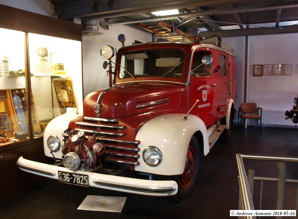 Ford LF 8/VP mit Magirus Vorbaupumpe im Winnender Feuerwehrmuseum. (16;05;2010)