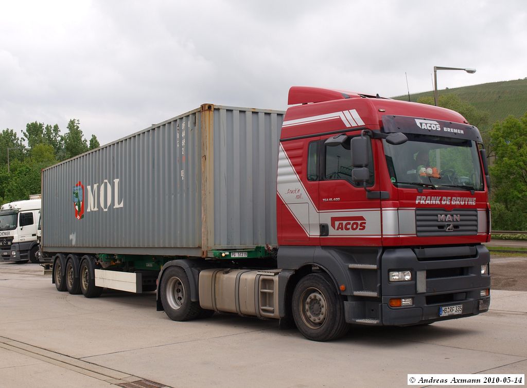 MAN TGA 18.400  - Spedition  Frank de Bruyne / Acos  Bremen  ist mit einem Container beim Stuttgarter Hafen/Umschlagbahnhof zum umladen angekommen. (14;05;2010)