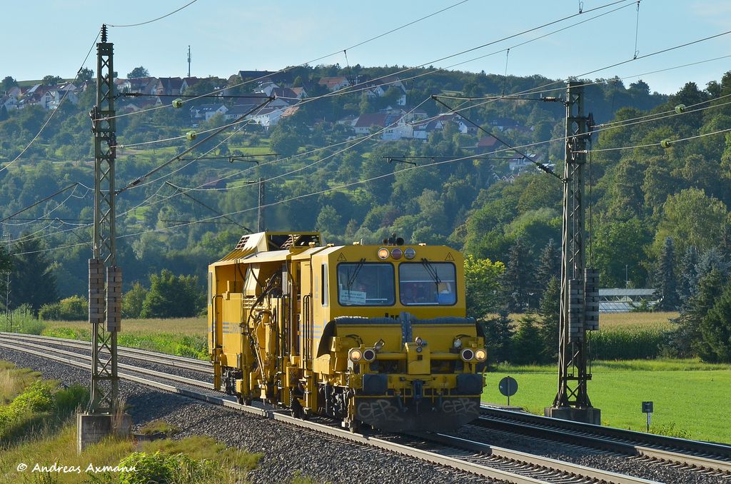 Spopfmaschine der Fa. Weiss auf ihrer durchfahrt durch Uhingen in Richtung Gppingen. (05,08,2012)