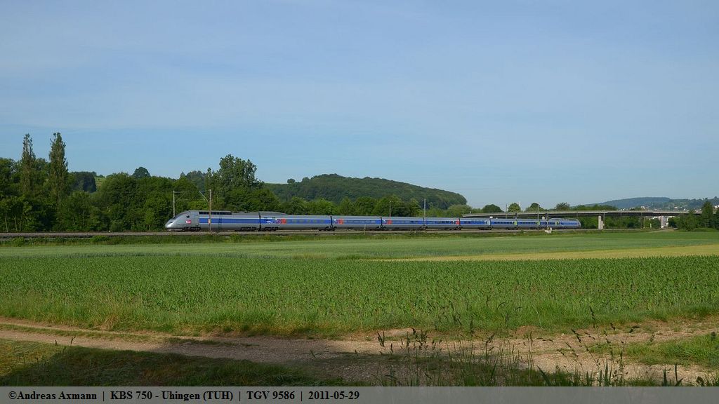 Unbekannter TGV als 9586 auf dem Weg von Mnchen nach Paris Est. bei Uhingen. (29,05,2011)