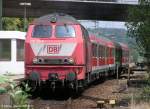 BR 218 mit Zugen/51762/218-195-6-in-wendlingen-wartet-auf 218 195-6 in Wendlingen wartet auf seine Fahrgste zur Rckfahrt nach Kirchheim/Teck (05.7.2004)