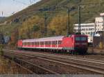 BR 143 mit Zugen/102915/als-doppeltraktion-von-geislingensteige-mit-30min Als Doppeltraktion von Geislingen/Steige mit +30min Versptung verlassen 143 922 und 143 882 Esslingen nach Stuttgart. (29,10,2010)