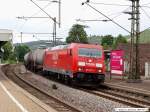 Um 14:25 Uhr fhrt 185 257-3 mit einem KeWa-Zug durch Hs Mettingen in Richtung Mnchen. (28,05,2010)