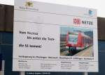Die S-Bahn fhrt schon seit dem 12.12.2009 und trotzdem steht noch dieses Schild im Bf Wendlingen am Neckar. (08,01,2010)