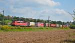 151 066 mit ihrem KVL/Containerzug auf dem Weg von Mnchen in Richtung Stuttgart/Kornwestheim durch Ebersbach/Fils. (20,08,2011)