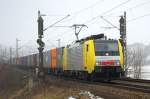 ES 64 F4-031 (E 189-931RT) zieht ihren Containerzug (Boxpress?) durch Lonsee in Richtung Beimerstetten/Ulm. (27,01,2012)