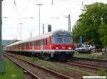 143 924 schiebt den RE nach einem Kurzen Halt in Wendlingen/Neckar weiter nach Tbingen, nchster Halt ist Nrtingen. (12,05,2010)